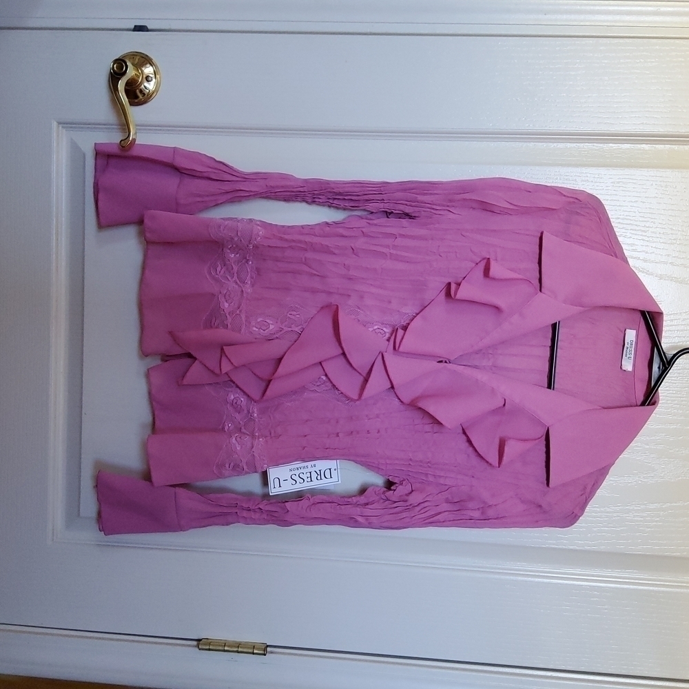 💚💙💜 New! Beautiful So Pretty Blouse! Medium. Pink